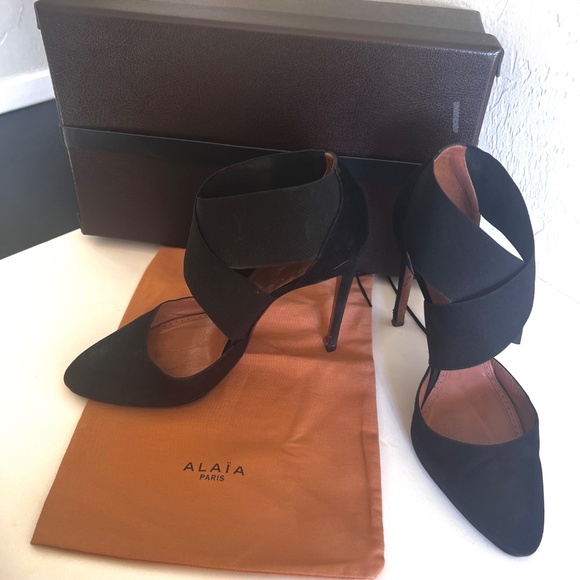 Alaia Black Suede Escarpins  Elastic Cross Strap Stiletto Heels 39.5 with Box - Picture 4 of 16